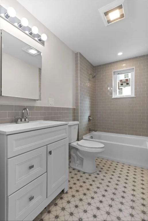 3 bed, 1 bath apartment for rent at 7 Speedwell St Unit 3, Dorchester — photo 16 of 21