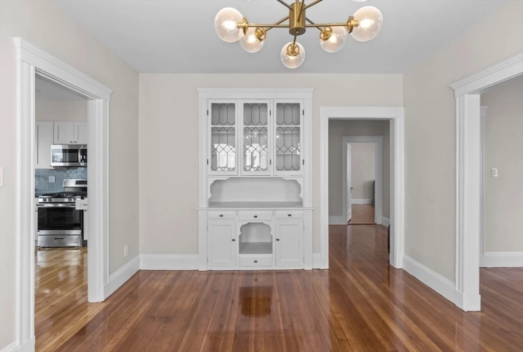 3 bed, 1 bath apartment for rent at 7 Speedwell St Unit 3, Dorchester — photo 5 of 21