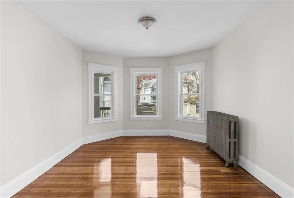 3 bed, 1 bath apartment for rent at 7 Speedwell St Unit 3, Dorchester — photo 8 of 21