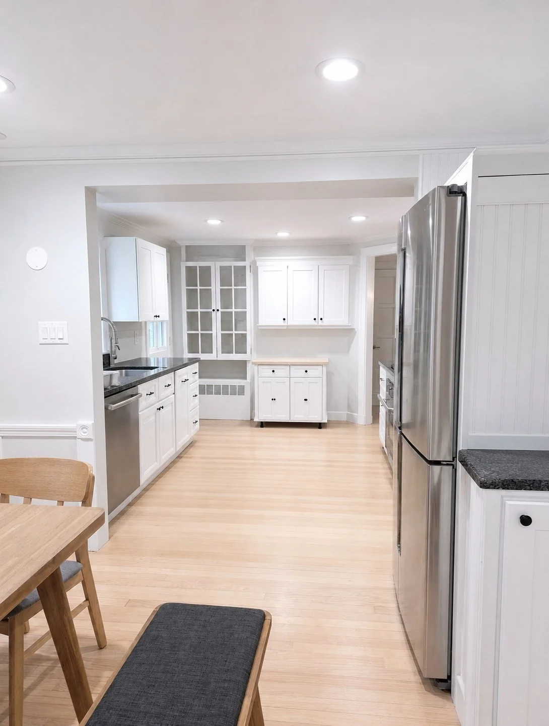 5 bed, 2 bath apartment for rent at 7 Springdale Ave, Wellesley — photo 9 of 24