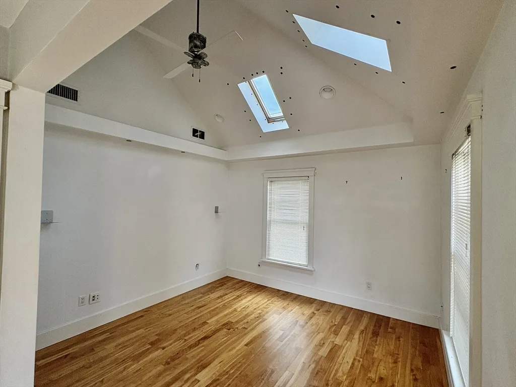 3 bed, 2 bath apartment for rent at 7 Standish Unit 7, West Cambridge — photo 7 of 16