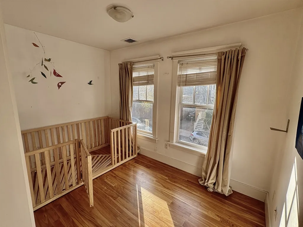 3 bed, 2 bath apartment for rent at 7 Standish Unit 7, West Cambridge — photo 12 of 16