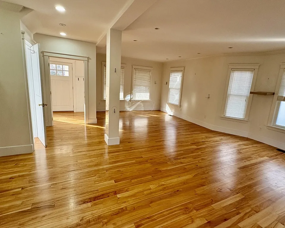 3 bed, 2 bath apartment for rent at 7 Standish Unit 7, West Cambridge — photo 3 of 16