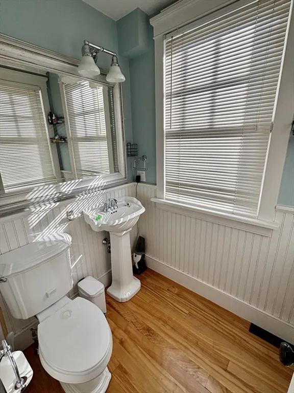 3 bed, 2 bath apartment for rent at 7 Standish Unit 7, West Cambridge — photo 5 of 16