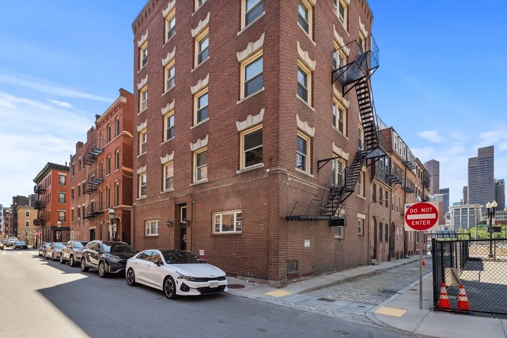 2 bed, 1 bath apartment for rent at 7 Stillman Pl Unit 10, North End — photo 18 of 18