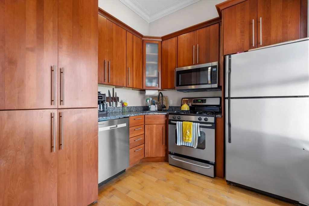 2 bed, 1 bath apartment for rent at 7 Stillman Pl Unit 10, North End — photo 6 of 18