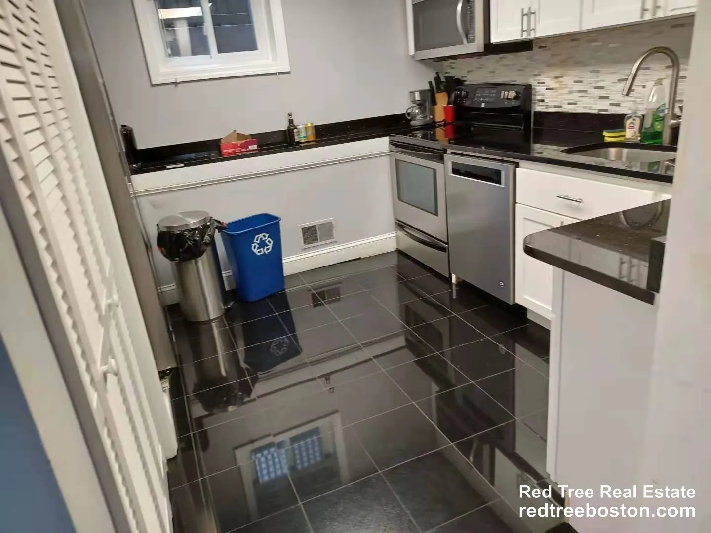 5 bed, 3 bath apartment for rent at 7 Story St Unit 2, Harvard Square — photo 14 of 24