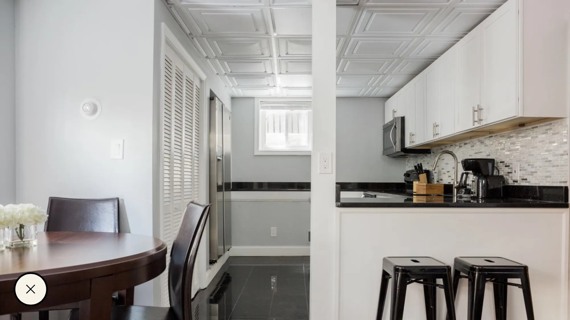 4 bed, 2 bath apartment for rent at 7 Story St Unit B, Harvard Square — photo 4 of 8