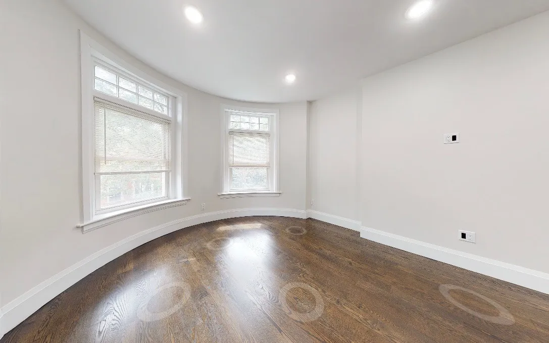 4 bed, 2 bath apartment for rent at 7 Strathmore Rd Unit 2, Brookline — photo 3 of 11