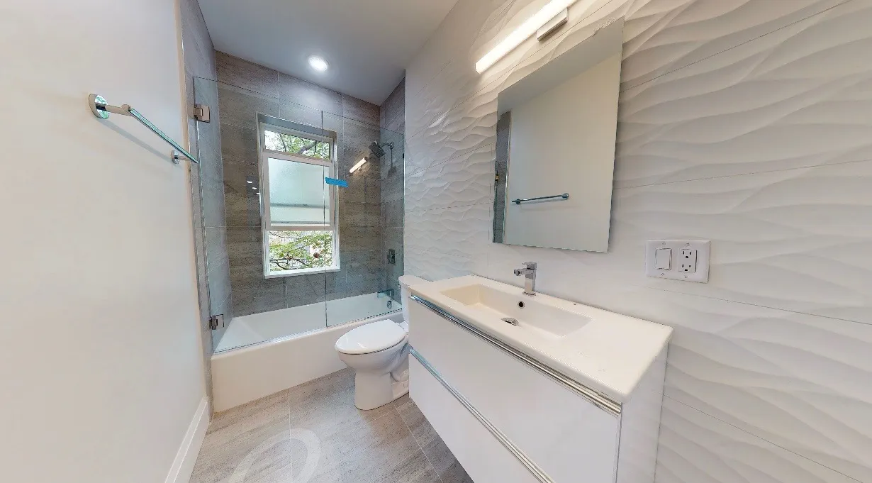 4 bed, 2 bath apartment for rent at 7 Strathmore Rd Unit 2, Brookline — photo 8 of 11