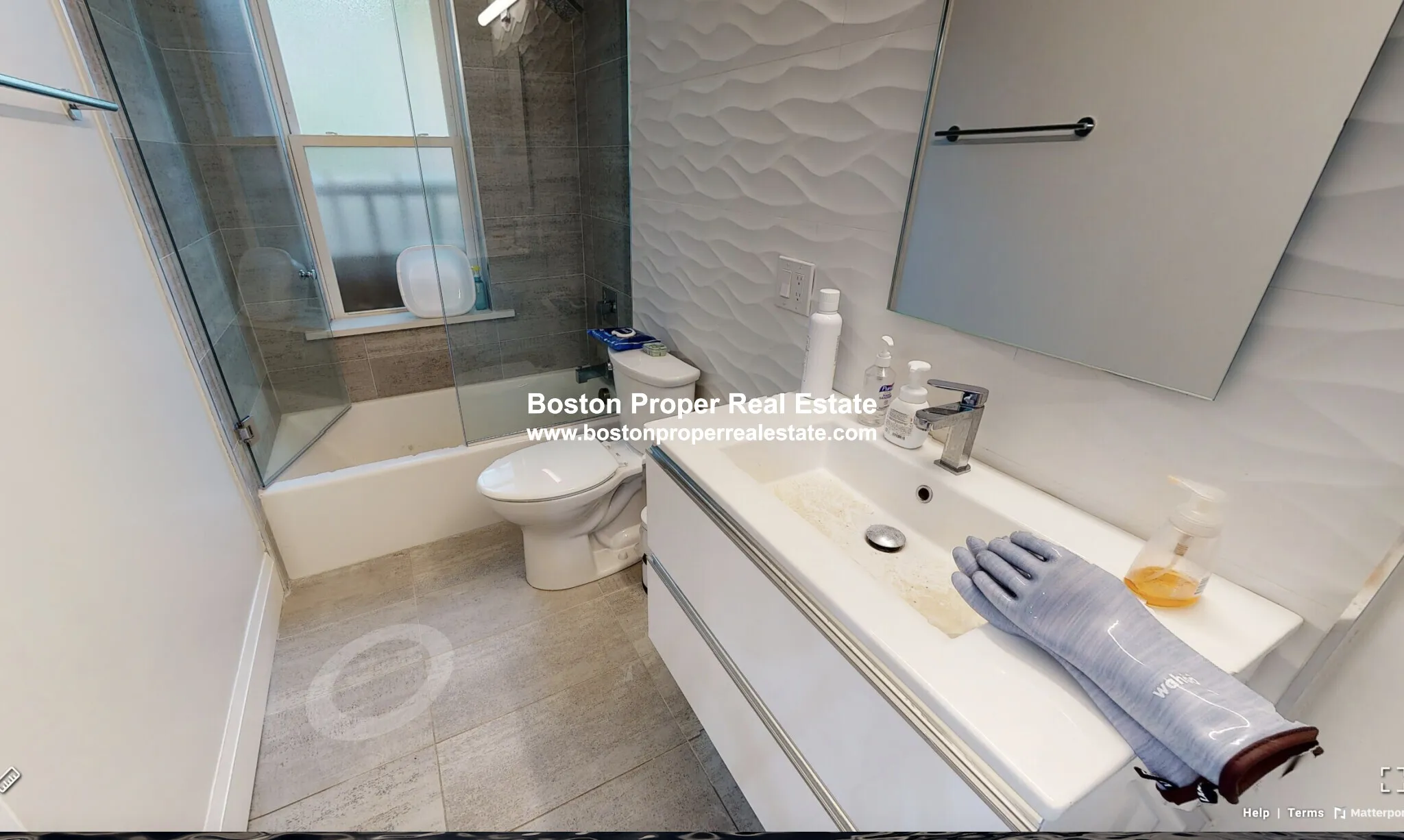 4 bed, 2 bath apartment for rent at 7 Strathmore Rd Unit 3A, Brookline — photo 3 of 17