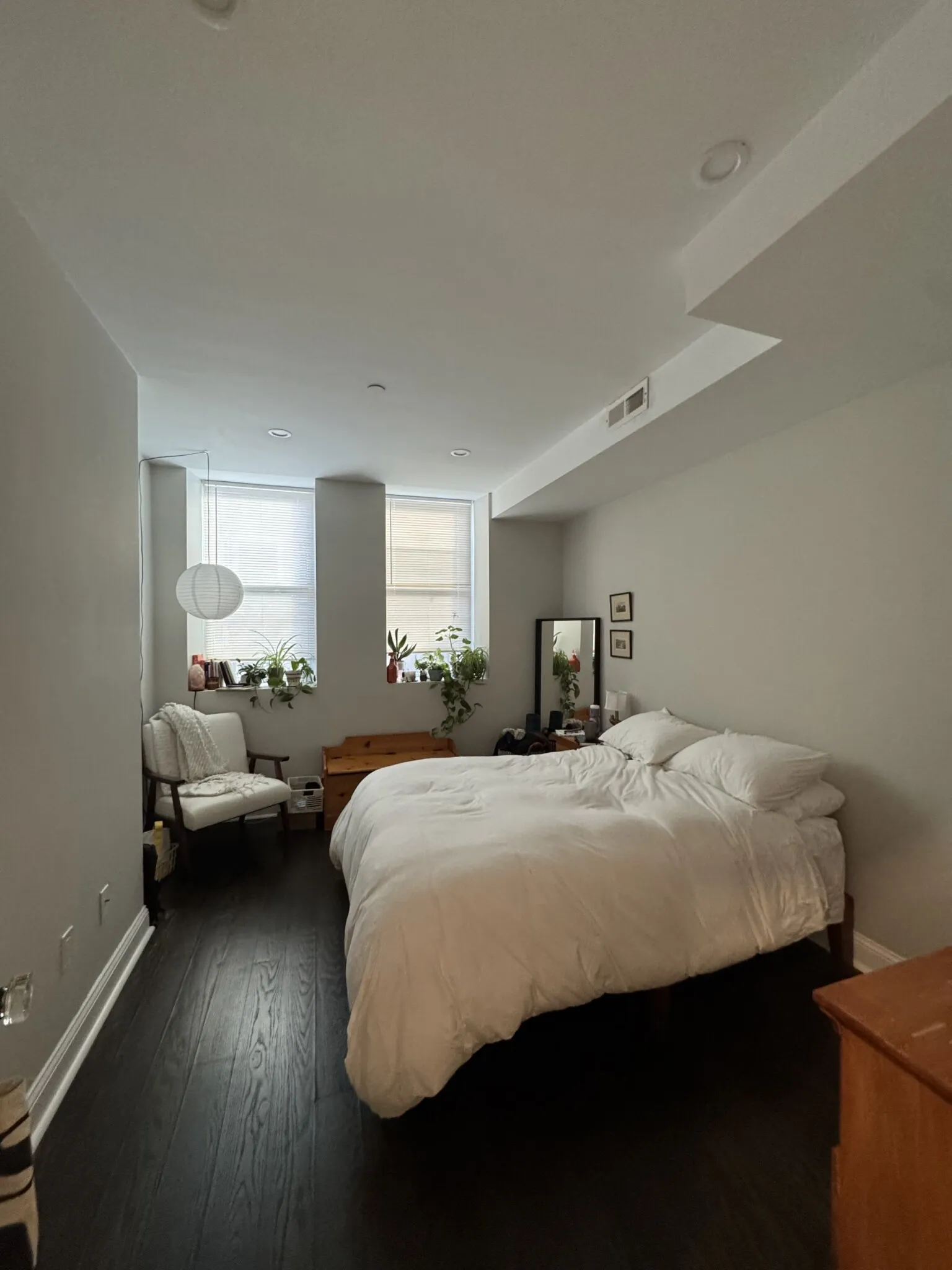 4 bed, 2 bath apartment for rent at 7 Strathmore Rd Unit A, Brookline — photo 3 of 9