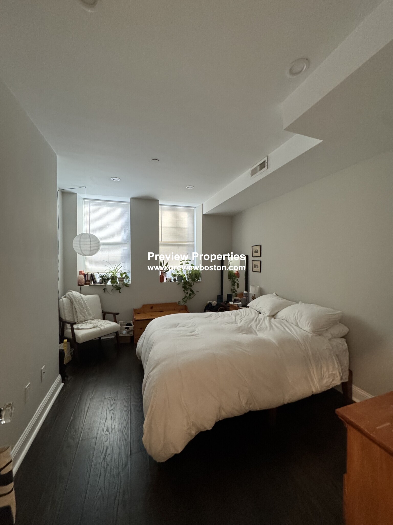 4 bed, 2 bath apartment for rent at 7 Strathmore Rd Unit AP, Brookline — photo 2 of 8