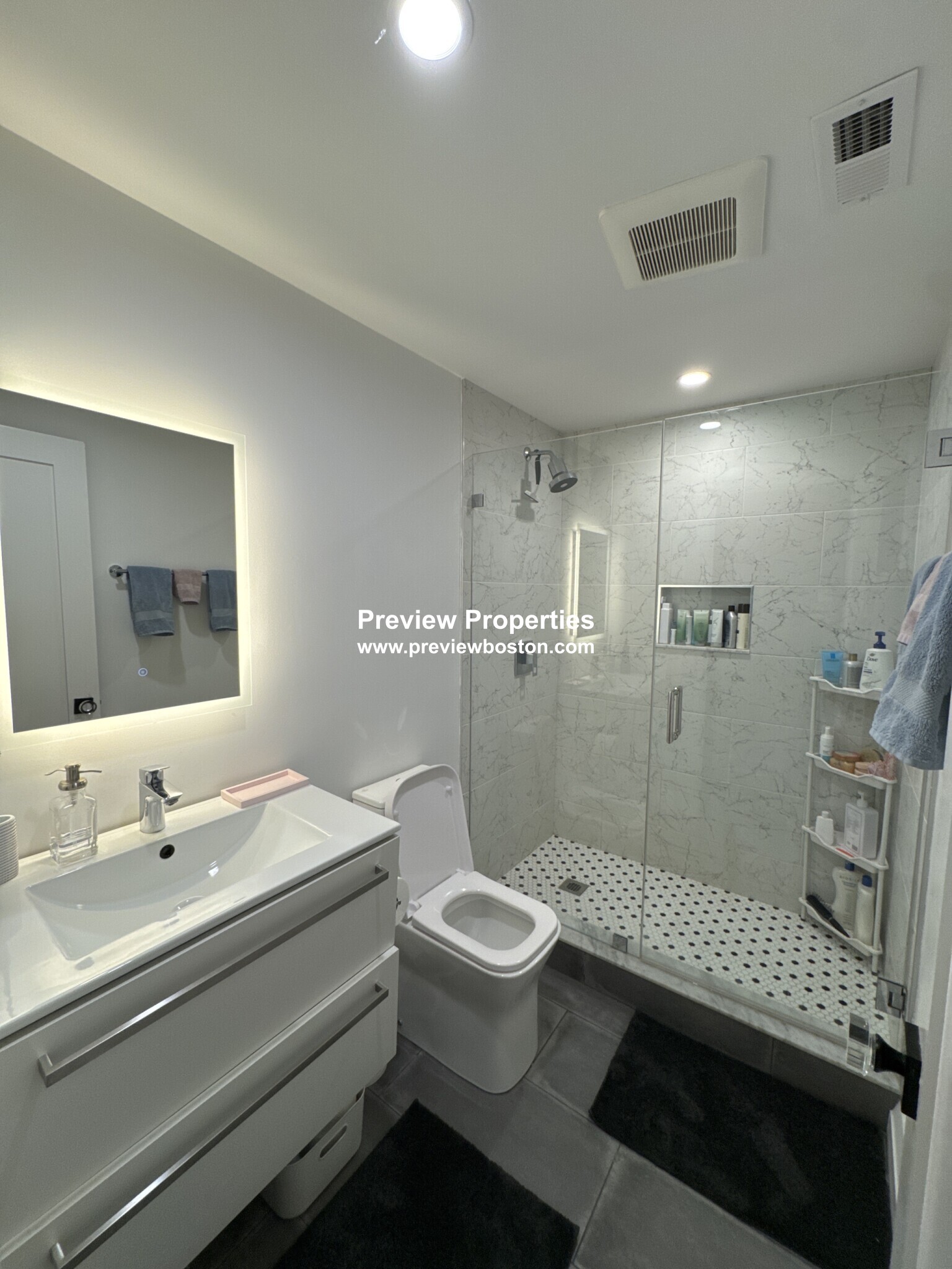 4 bed, 2 bath apartment for rent at 7 Strathmore Rd Unit AP, Brookline — photo 8 of 8