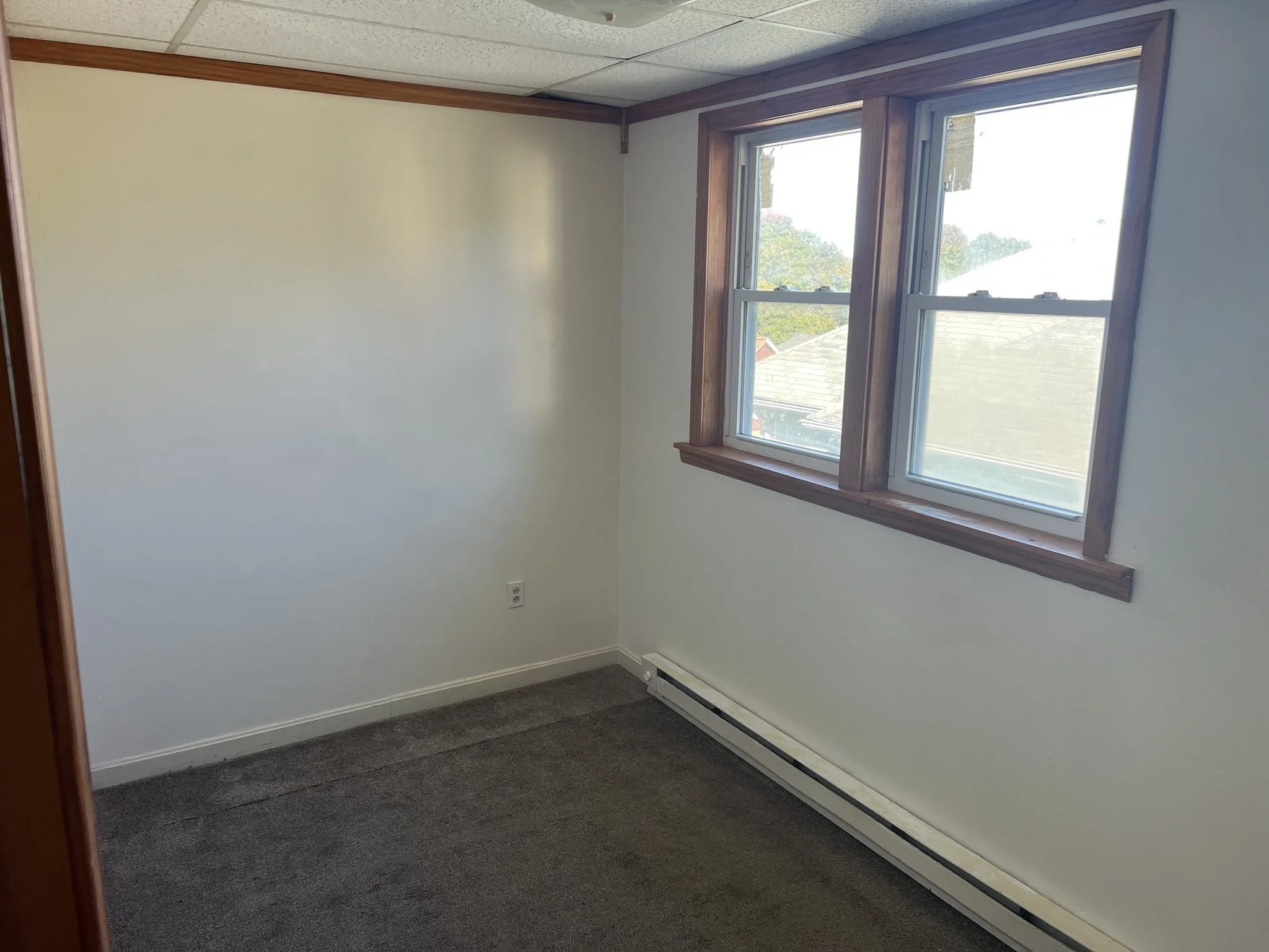 4 bed, 1 bath apartment for rent at 7 Sturgis St Unit 3, Worcester — photo 12 of 16