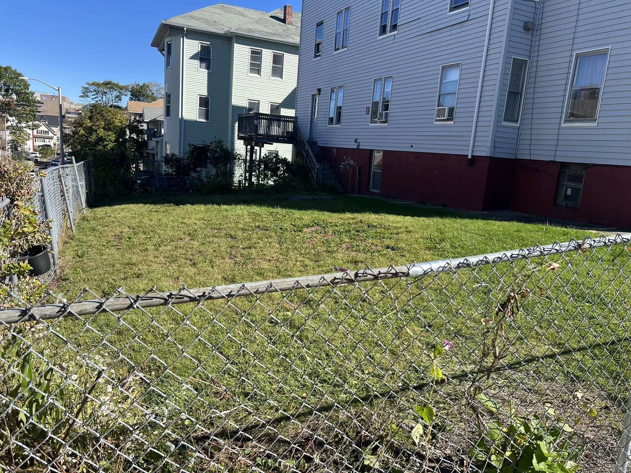 4 bed, 1 bath apartment for rent at 7 Sturgis St Unit 3, Worcester — photo 2 of 16