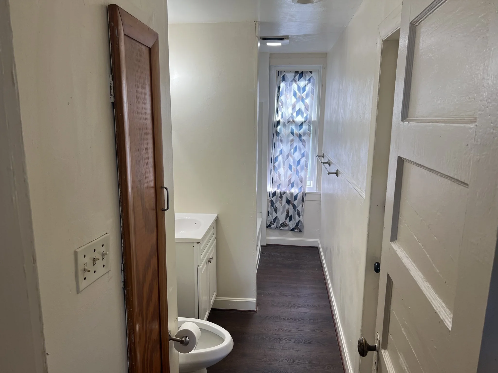 4 bed, 1 bath apartment for rent at 7 Sturgis St Unit 3, Worcester — photo 15 of 16