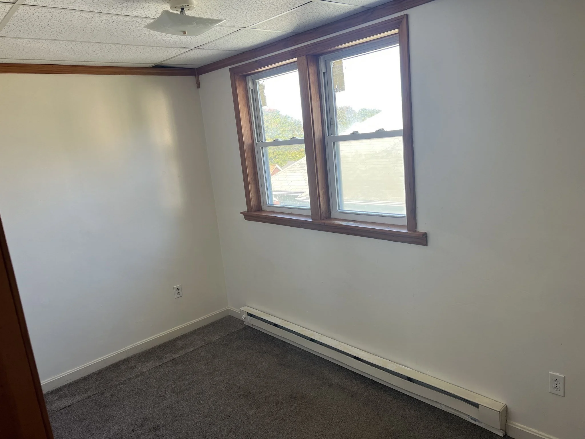 4 bed, 1 bath apartment for rent at 7 Sturgis St Unit 3, Worcester — photo 11 of 16
