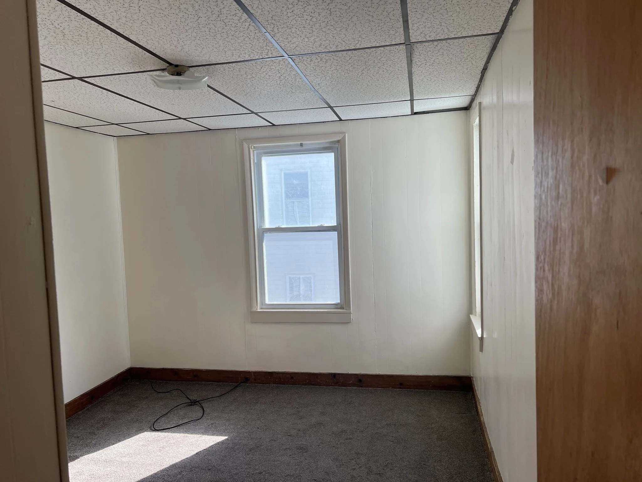 4 bed, 1 bath apartment for rent at 7 Sturgis St Unit 3, Worcester — photo 9 of 16