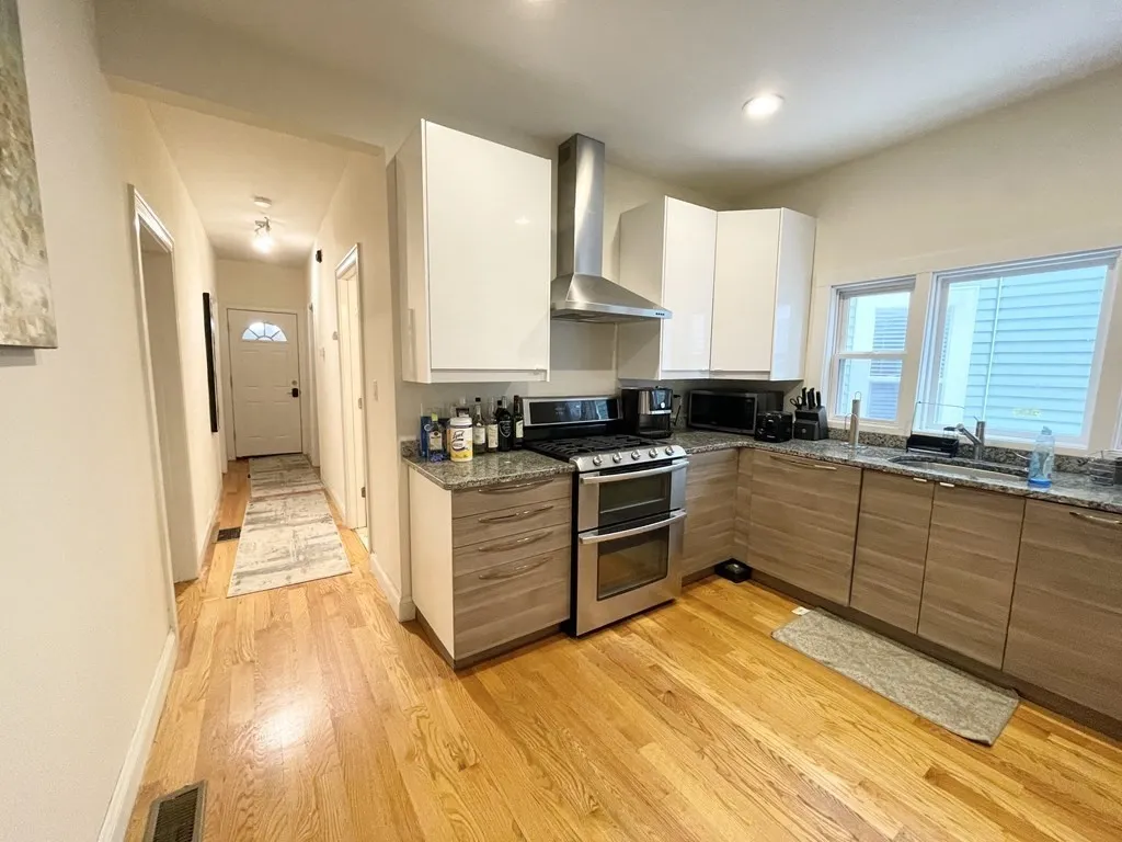 3 bed, 1 bath apartment for rent at 7 Sudan Unit 1, Dorchester — photo 2 of 8