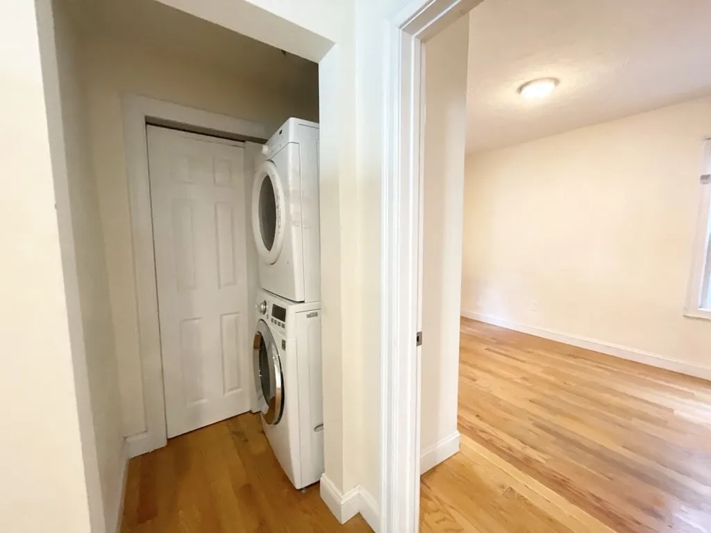 3 bed, 1 bath apartment for rent at 7 Sudan Unit 2, Dorchester — photo 9 of 10