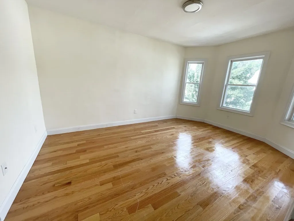 3 bed, 1 bath apartment for rent at 7 Sudan Unit 2, Dorchester — photo 5 of 10