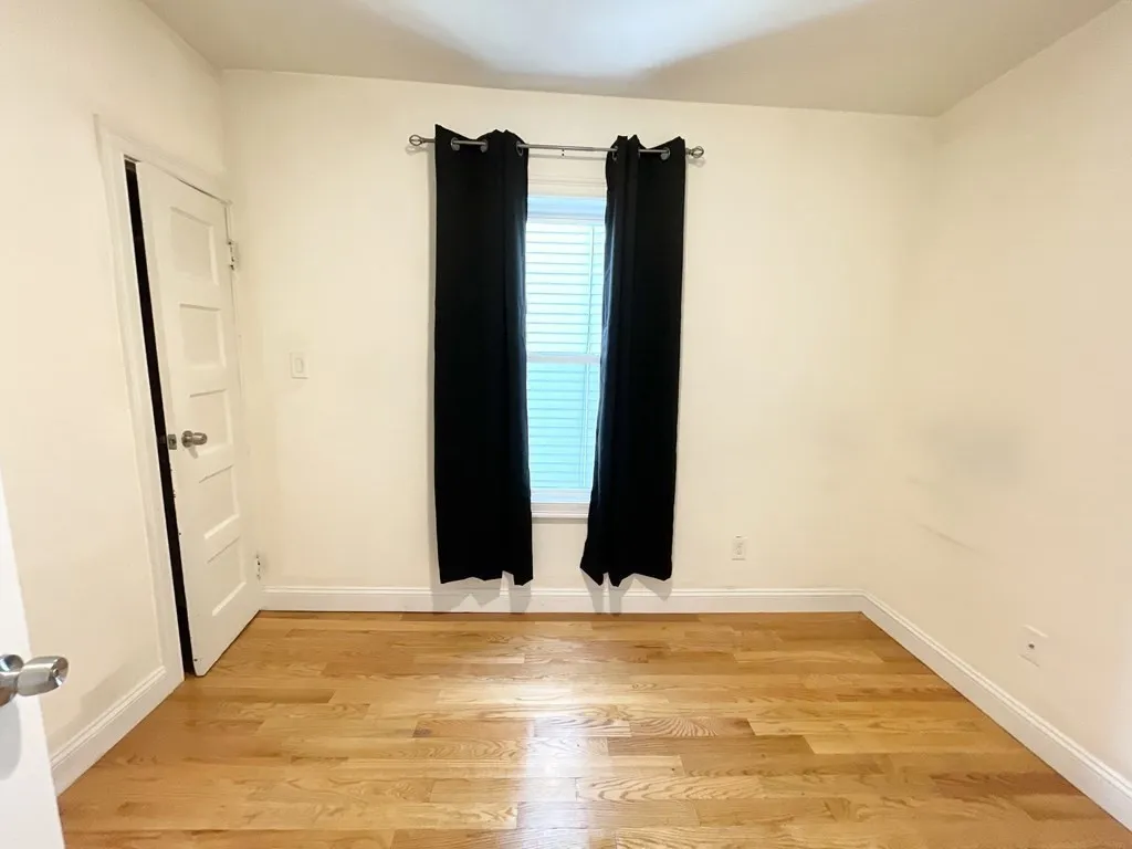 3 bed, 1 bath apartment for rent at 7 Sudan Unit 2, Dorchester — photo 4 of 10