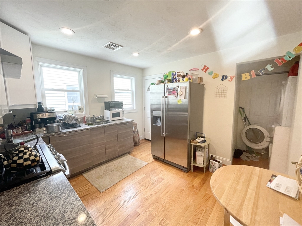 3 bed, 1 bath apartment for rent at 7 Sudan Unit 3, Dorchester — photo 4 of 12