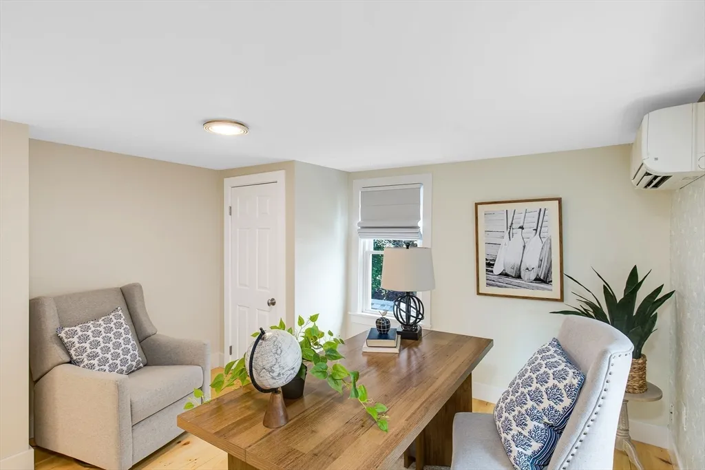 2 bed, 1 bath apartment for rent at 7 Summer St Unit 7, Newburyport — photo 7 of 22