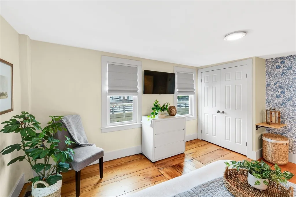 2 bed, 1 bath apartment for rent at 7 Summer St Unit 7, Newburyport — photo 12 of 22