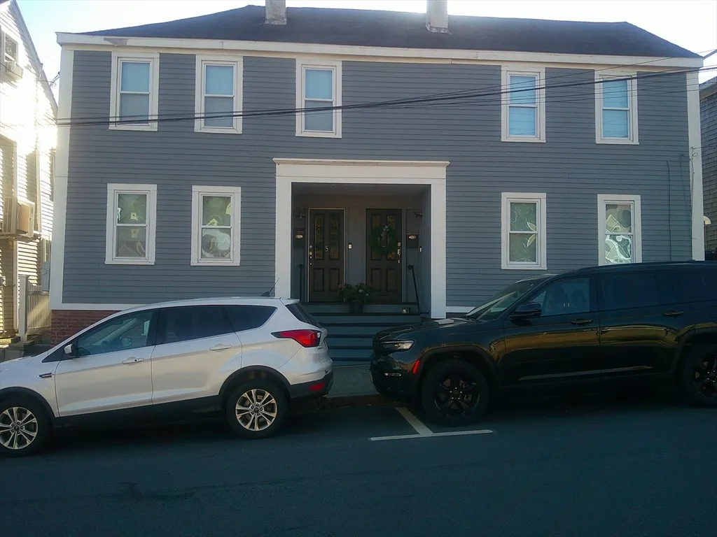 2 bed, 1 bath apartment for rent at 7 Summer St Unit 7, Newburyport — photo 1 of 22