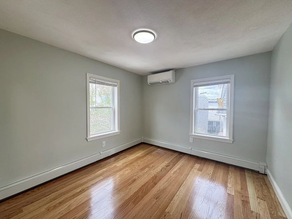 2 bed, 1 bath apartment for rent at 7 Sumner Pl Unit 2, East Boston — photo 5 of 17