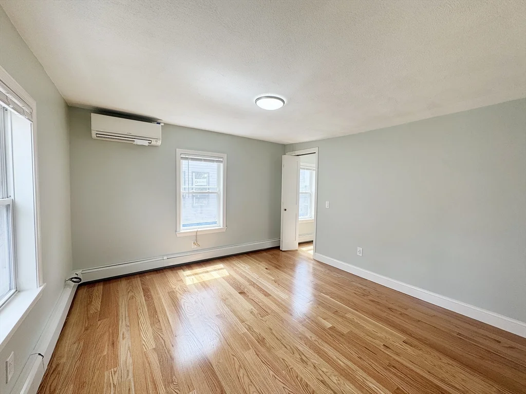 2 bed, 1 bath apartment for rent at 7 Sumner Pl Unit 2, East Boston — photo 6 of 17