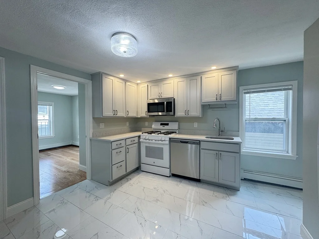 2 bed, 1 bath apartment for rent at 7 Sumner Pl Unit 2, East Boston
