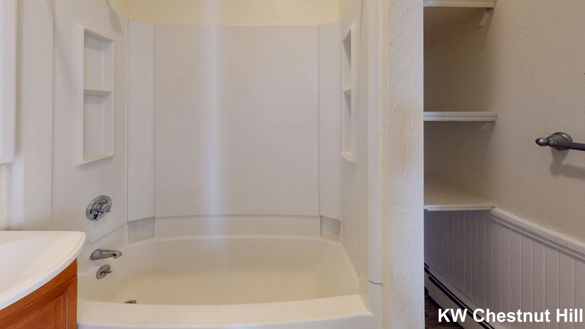 3 bed, 1 bath apartment for rent at 7 Sunset St Unit 2, Mission Hill — photo 2 of 7