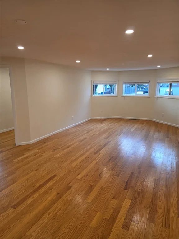 2 bed, 1 bath apartment for rent at 7 Superior St Unit 1, Swampscott — photo 8 of 40