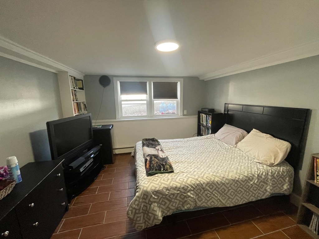 1 bed, 1 bath apartment for rent at 7 Susan Rd Unit 2, Easton — photo 11 of 16