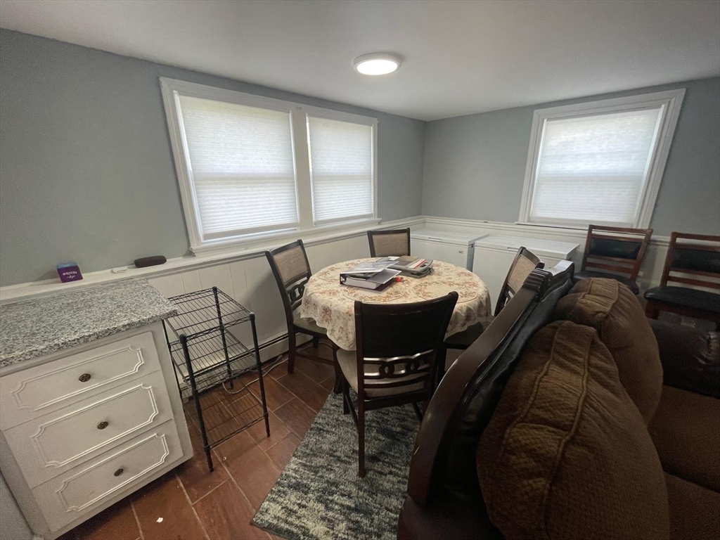 1 bed, 1 bath apartment for rent at 7 Susan Rd Unit 2, Easton — photo 5 of 16