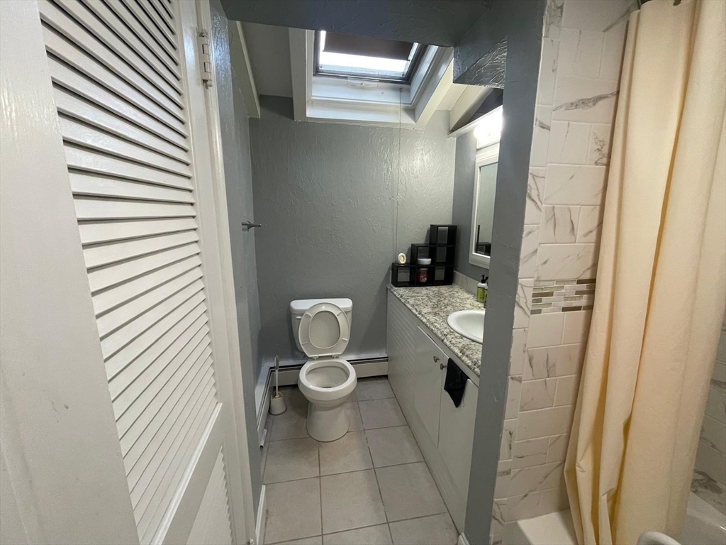 1 bed, 1 bath apartment for rent at 7 Susan Rd Unit 2, Easton — photo 13 of 16