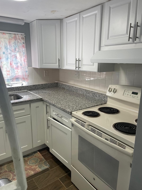 1 bed, 1 bath apartment for rent at 7 Susan Rd Unit 2, Easton — photo 2 of 16