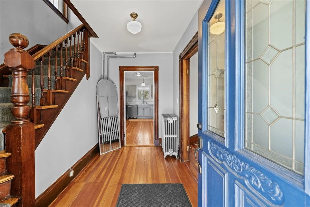 3 bed, 2 bath apartment for rent at 7 Sweetser Ave, Reading — photo 5 of 34