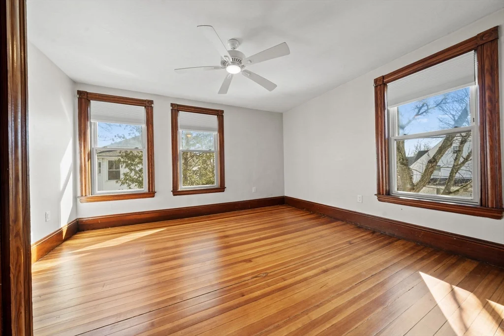 3 bed, 2 bath apartment for rent at 7 Sweetser Ave, Reading — photo 12 of 34