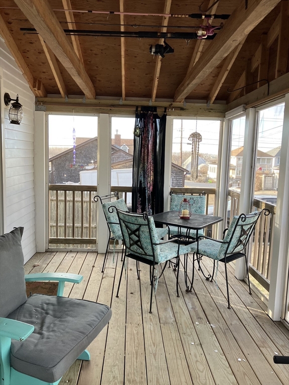 2 bed, 1 bath apartment for rent at 7 Tecumseh Ave Unit 7, Marshfield — photo 2 of 6