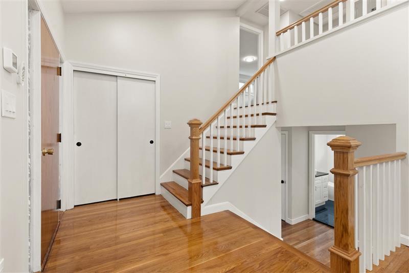 5 bed, 2 bath apartment for rent at 7 Thornberry Rd Unit 1, Winchester — photo 6 of 36