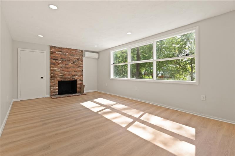 5 bed, 2 bath apartment for rent at 7 Thornberry Rd Unit 1, Winchester — photo 17 of 36