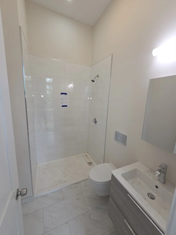 4 bed, 4+ bath apartment for rent at 7 Thornley St Unit 3, Dorchester — photo 13 of 17