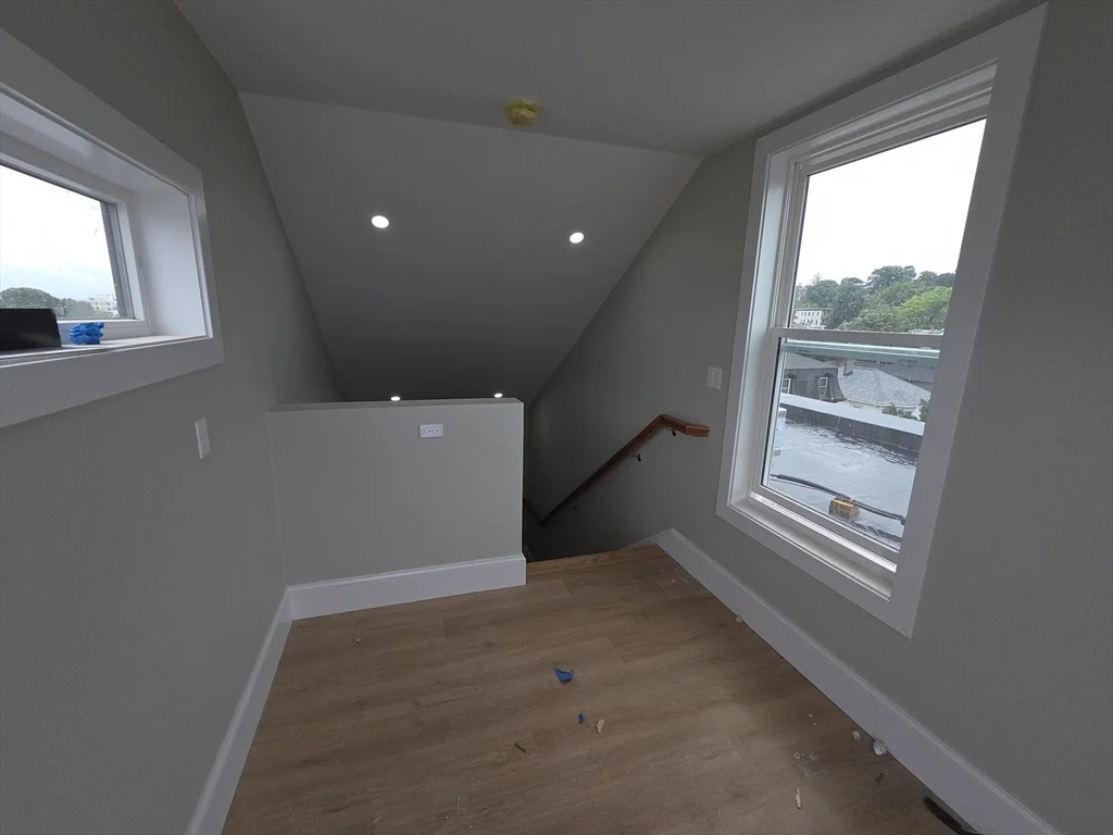 4 bed, 4+ bath apartment for rent at 7 Thornley St Unit 3, Dorchester — photo 16 of 17