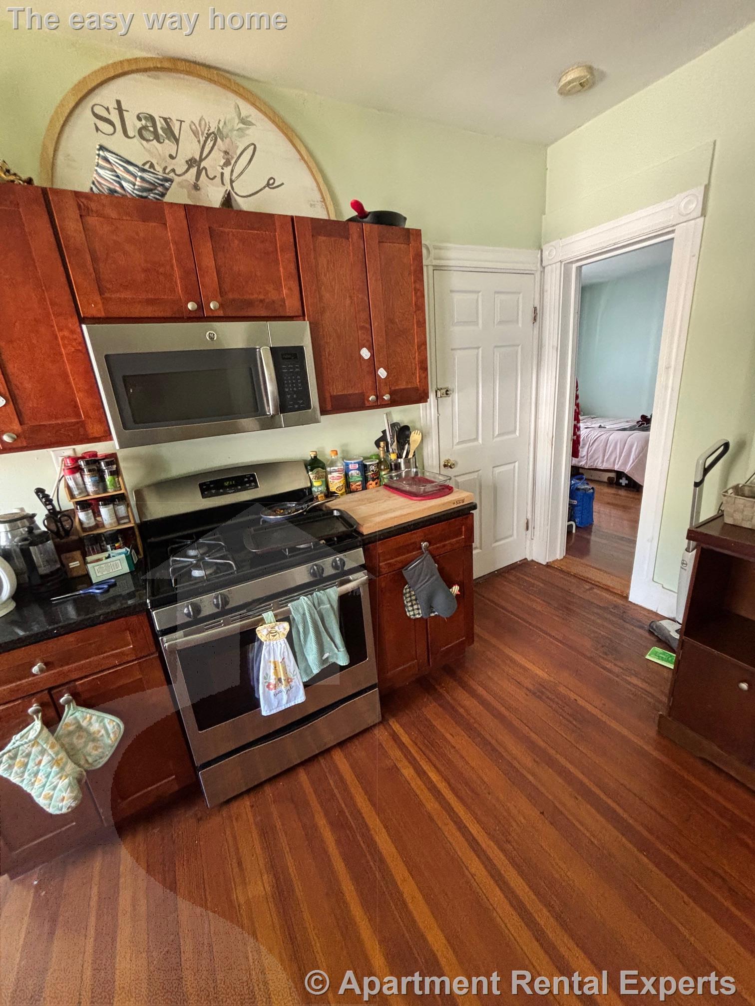 4 bed, 1 bath apartment for rent at 7 Timon Ave Unit 2, Brighton — photo 2 of 11