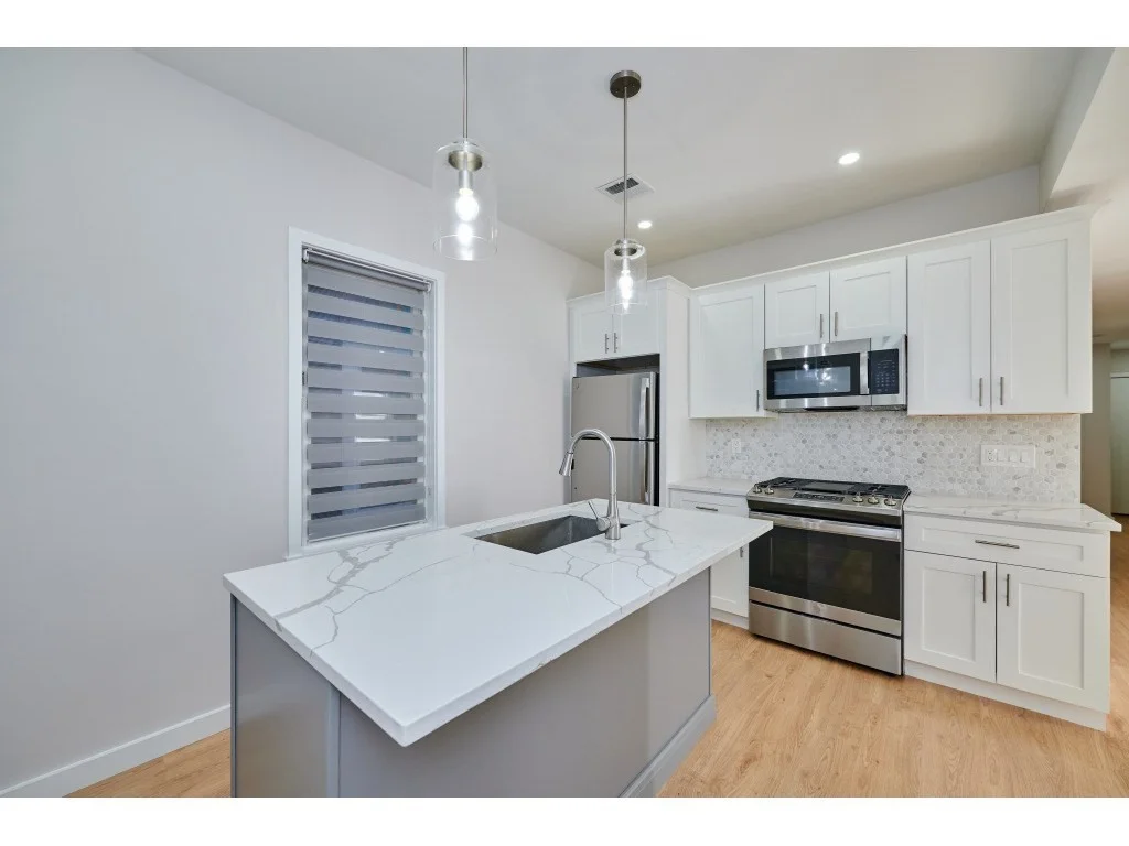 2 bed, 1 bath apartment for rent at 7 Transit St Unit A, South Boston