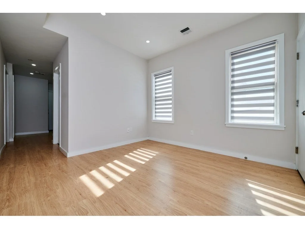 2 bed, 1 bath apartment for rent at 7 Transit St Unit A, South Boston — photo 7 of 17